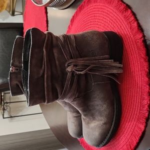 Size 6 Born Boots
